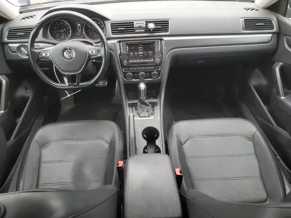 1VWAA7A37JC020438 2018 VOLKSWAGEN PASSAT - Image 8