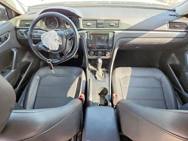 1VWAA7A37JC028961 2018 VOLKSWAGEN PASSAT - Image 8