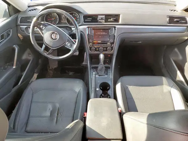 1VWAA7A37JC033920 2018 VOLKSWAGEN PASSAT - Image 8