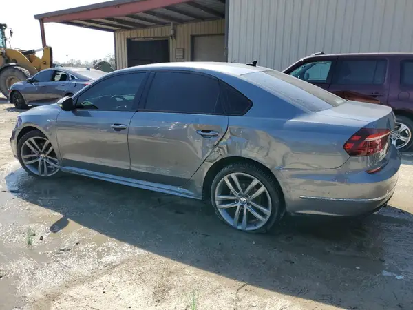 1VWAA7A37JC037997 2018 VOLKSWAGEN PASSAT - Image 2