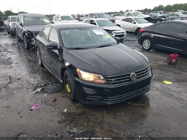1VWAA7A37JC039894 2018 VOLKSWAGEN PASSAT - Image 1