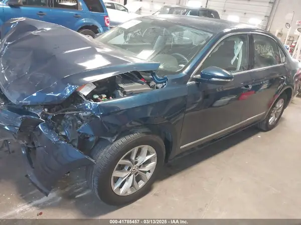 1VWAA7A37JC041225 2018 VOLKSWAGEN PASSAT - Image 2