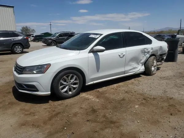 1VWAA7A38JC000585 2018 VOLKSWAGEN PASSAT - Image 1