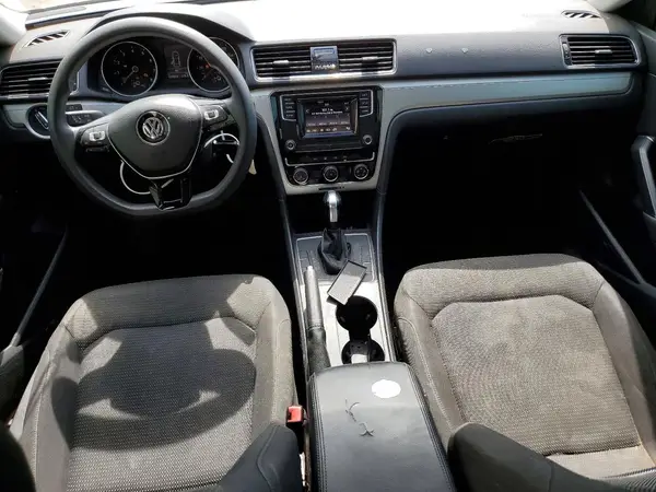 1VWAA7A38JC002045 2018 VOLKSWAGEN PASSAT - Image 8