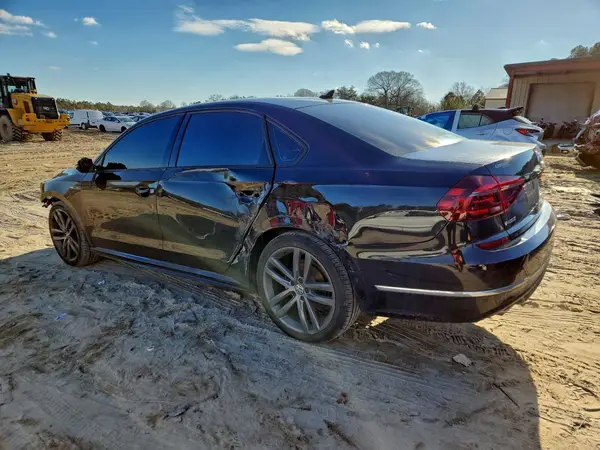 1VWAA7A38JC003082 2018 VOLKSWAGEN PASSAT - Image 2