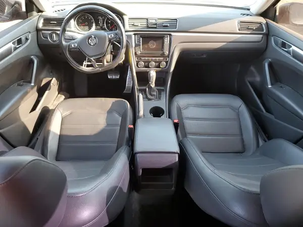 1VWAA7A38JC005365 2018 VOLKSWAGEN PASSAT - Image 8