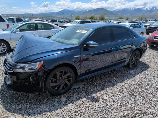1VWAA7A38JC008329 2018 VOLKSWAGEN PASSAT - Image 1