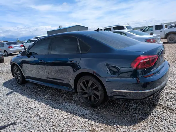 1VWAA7A38JC008329 2018 VOLKSWAGEN PASSAT - Image 2