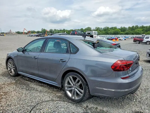 1VWAA7A38JC009917 2018 VOLKSWAGEN PASSAT - Image 2