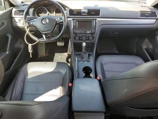 1VWAA7A38JC009917 2018 VOLKSWAGEN PASSAT - Image 8