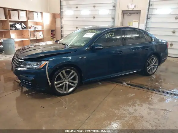 1VWAA7A38JC013787 2018 VOLKSWAGEN PASSAT - Image 2