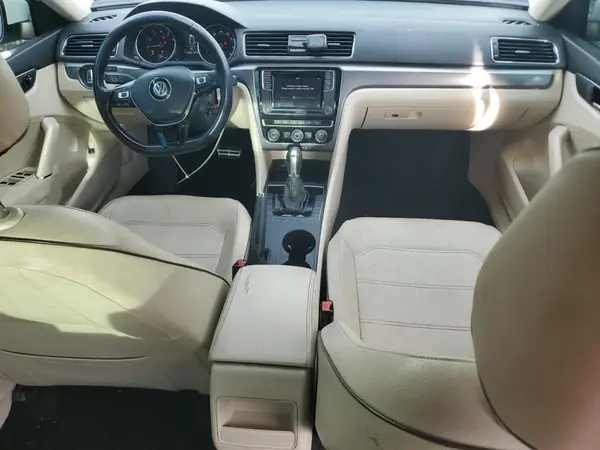 1VWAA7A38JC015877 2018 VOLKSWAGEN PASSAT - Image 8