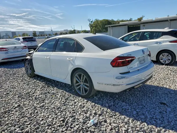 1VWAA7A38JC019024 2018 VOLKSWAGEN PASSAT - Image 2