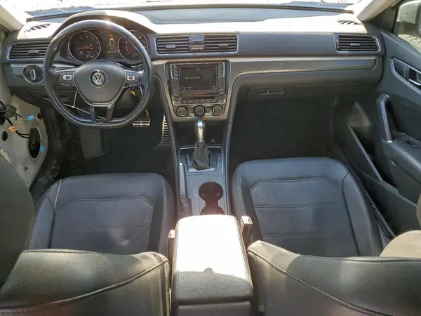 1VWAA7A38JC019024 2018 VOLKSWAGEN PASSAT - Image 8