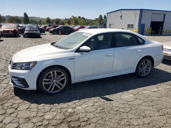 1VWAA7A38JC019542 2018 VOLKSWAGEN PASSAT - Image 1