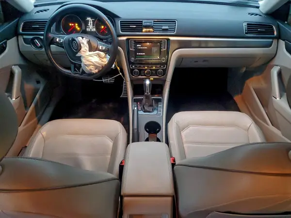 1VWAA7A38JC019895 2018 VOLKSWAGEN PASSAT - Image 8