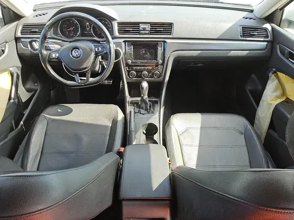 1VWAA7A38JC021145 2018 VOLKSWAGEN PASSAT - Image 8