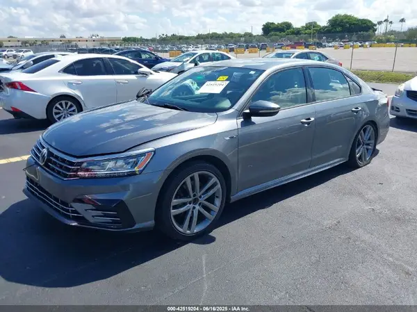 1VWAA7A38JC021730 2018 VOLKSWAGEN PASSAT - Image 2