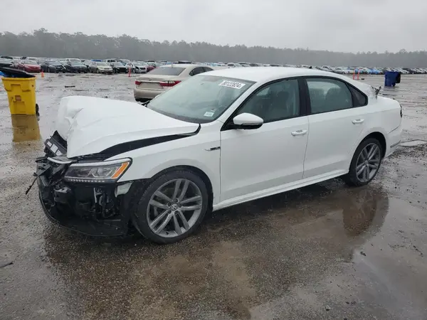 1VWAA7A38JC023705 2018 VOLKSWAGEN PASSAT - Image 1