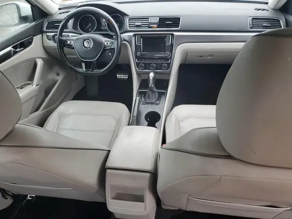 1VWAA7A38JC023705 2018 VOLKSWAGEN PASSAT - Image 8