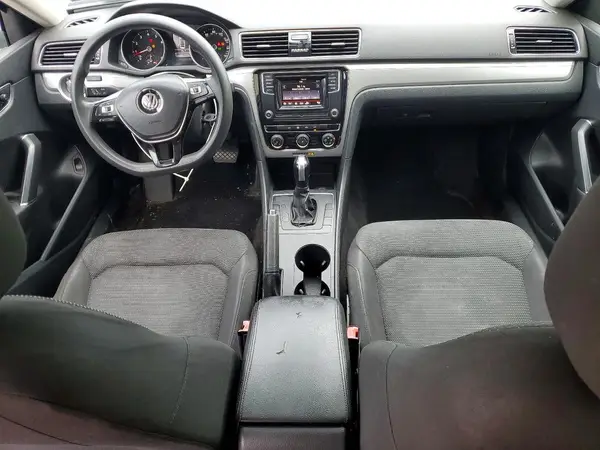 1VWAA7A38JC025924 2018 VOLKSWAGEN PASSAT - Image 8