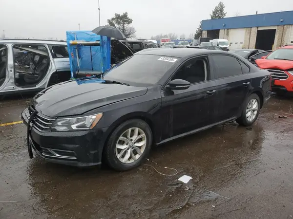 1VWAA7A38JC028502 2018 VOLKSWAGEN PASSAT - Image 1