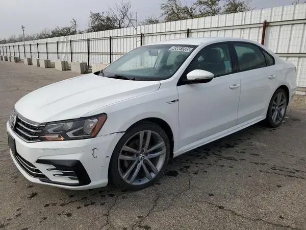 1VWAA7A38JC030833 2018 VOLKSWAGEN PASSAT - Image 1