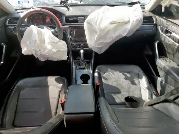1VWAA7A38JC031061 2018 VOLKSWAGEN PASSAT - Image 8