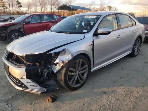 1VWAA7A38JC033943 2018 VOLKSWAGEN PASSAT - Image 1