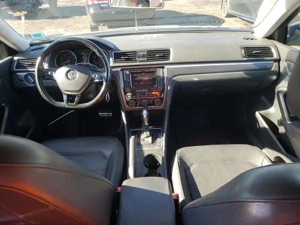 1VWAA7A38JC037720 2018 VOLKSWAGEN PASSAT - Image 8