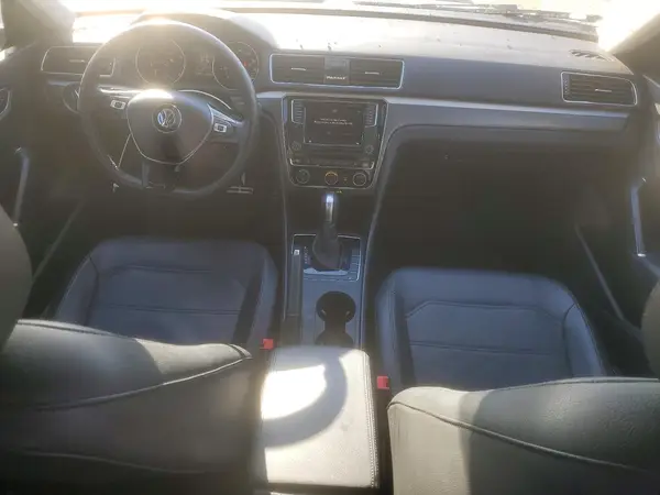 1VWAA7A38JC041458 2018 VOLKSWAGEN PASSAT - Image 8