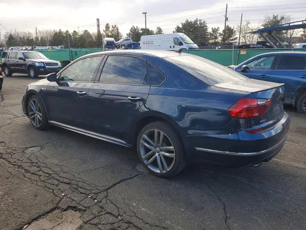 1VWAA7A38JC041718 2018 VOLKSWAGEN PASSAT - Image 2