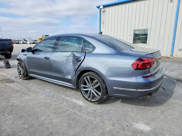 1VWAA7A38JC041881 2018 VOLKSWAGEN PASSAT - Image 2
