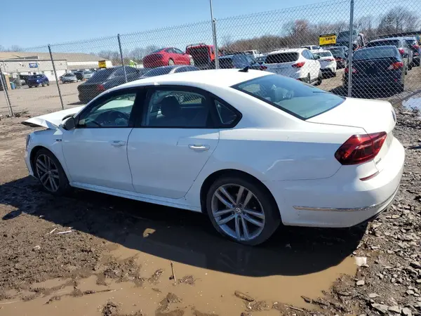 1VWAA7A38JC043369 2018 VOLKSWAGEN PASSAT - Image 2