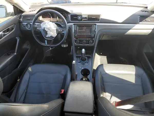 1VWAA7A38JC043369 2018 VOLKSWAGEN PASSAT - Image 8