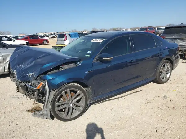 1VWAA7A38JC045333 2018 VOLKSWAGEN PASSAT - Image 1