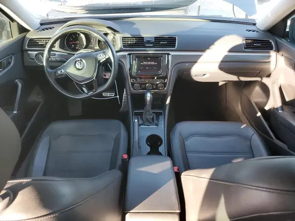 1VWAA7A38JC045963 2018 VOLKSWAGEN PASSAT - Image 8