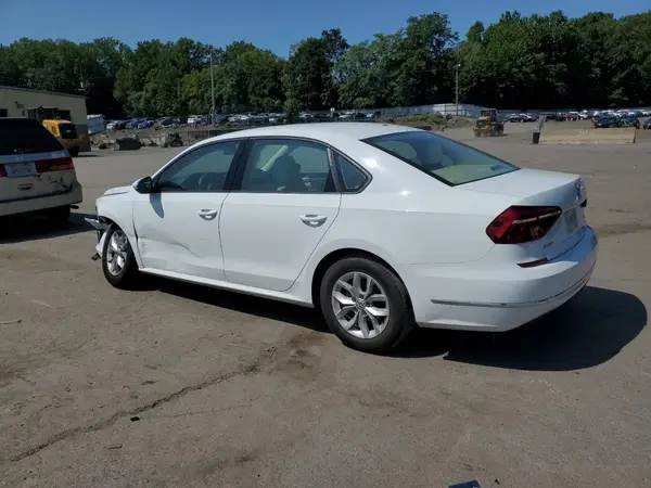 1VWAA7A39JC013815 2018 VOLKSWAGEN PASSAT - Image 2