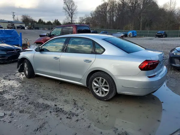 1VWAA7A39JC014088 2018 VOLKSWAGEN PASSAT - Image 2