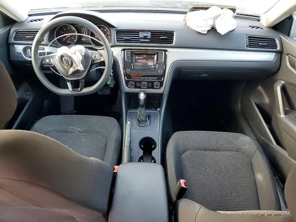 1VWAA7A39JC014088 2018 VOLKSWAGEN PASSAT - Image 8