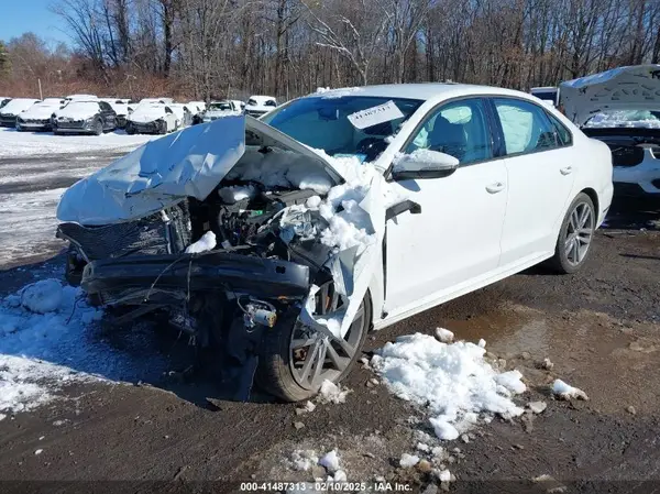 1VWAA7A39JC023292 2018 VOLKSWAGEN PASSAT - Image 2