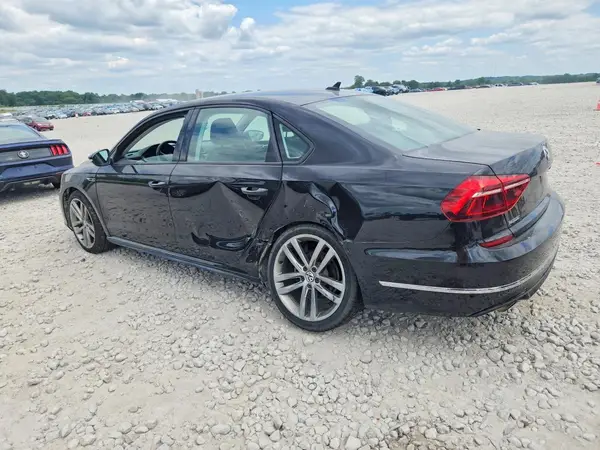 1VWAA7A39JC032087 2018 VOLKSWAGEN PASSAT - Image 2