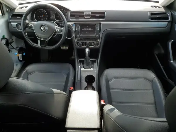 1VWAA7A39JC043302 2018 VOLKSWAGEN PASSAT - Image 8