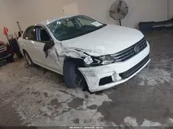 1VWAA7A39JC043459 2018 VOLKSWAGEN PASSAT