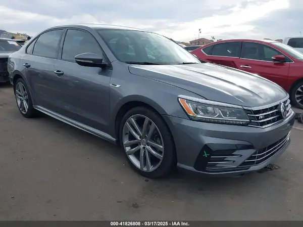 1VWAA7A39JC048144 2018 VOLKSWAGEN PASSAT - Image 1