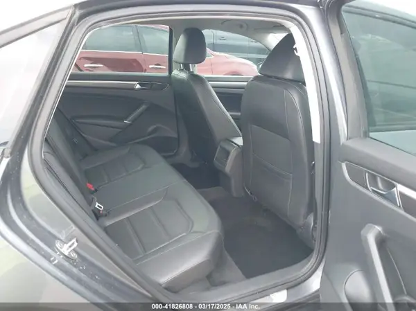 1VWAA7A39JC048144 2018 VOLKSWAGEN PASSAT - Image 8