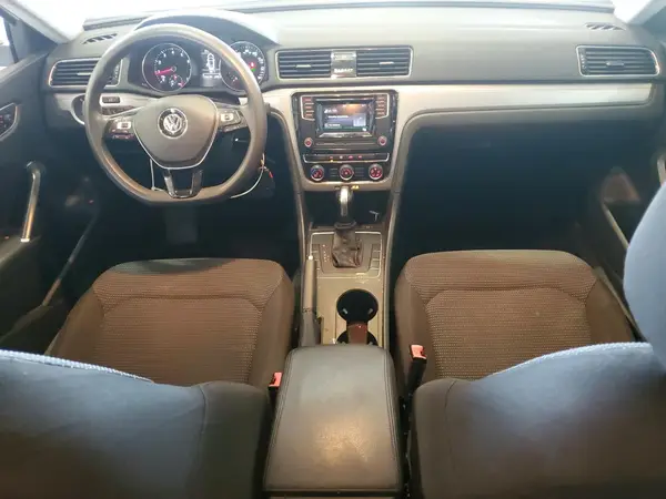 1VWAA7A3XJC009918 2018 VOLKSWAGEN PASSAT - Image 8