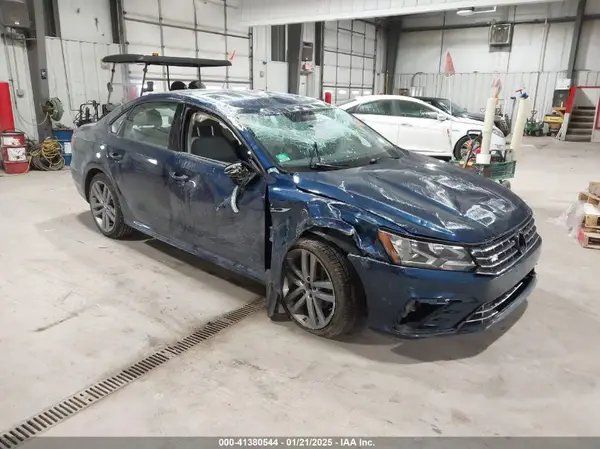 1VWAA7A3XJC011491 2018 VOLKSWAGEN PASSAT - Image 1