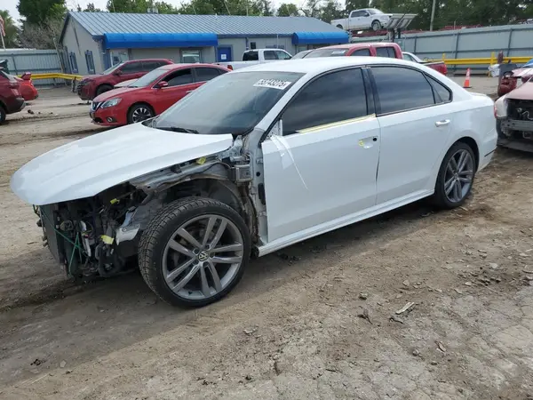 1VWAA7A3XJC013676 2018 VOLKSWAGEN PASSAT - Image 1