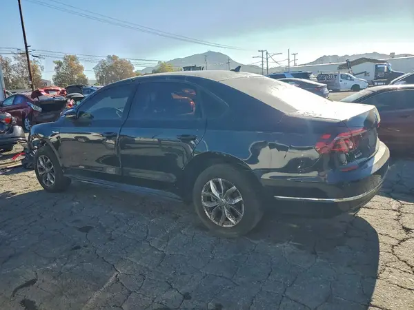1VWAA7A3XJC014018 2018 VOLKSWAGEN PASSAT - Image 2